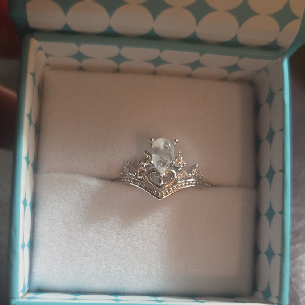 New With Box Ryze Sterling Silver Ring. Size 7.